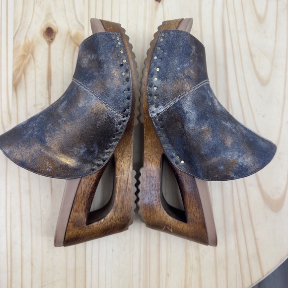 Dansko Brown and Tan Wedge Sandals - Picture 5 of 14